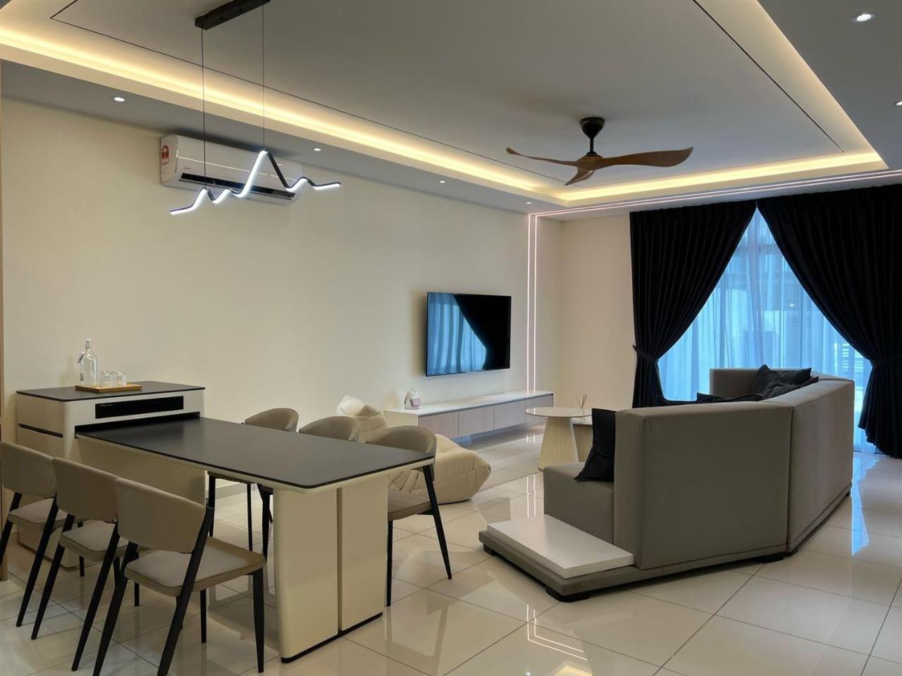 Apartment Country Garden Danga Bay By Minshuku